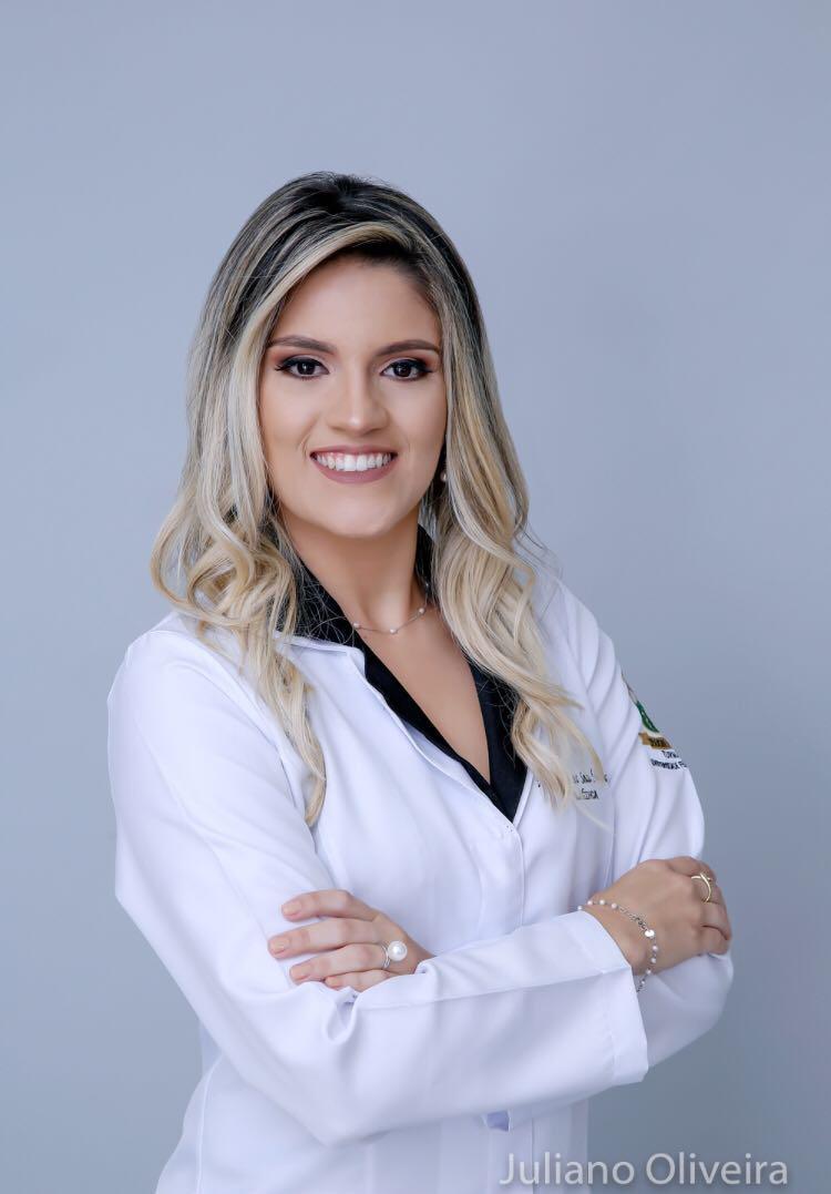 Ana Carolina Souza- Aprovada em Dermatologia